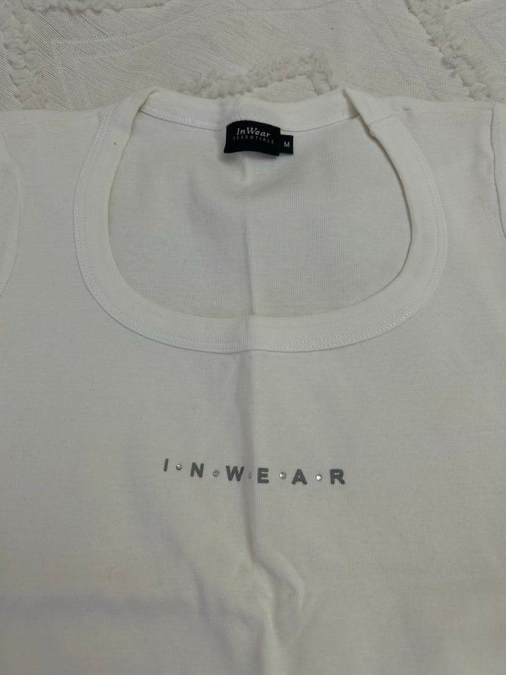 Gri ve Beyaz Kadın Kısa Kollu Tişört - Görsel 4