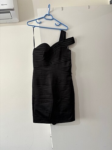 Kısa saten abiye - Görsel 2