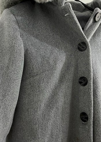 Kapüşonlu Gri Kaban - Görsel 2