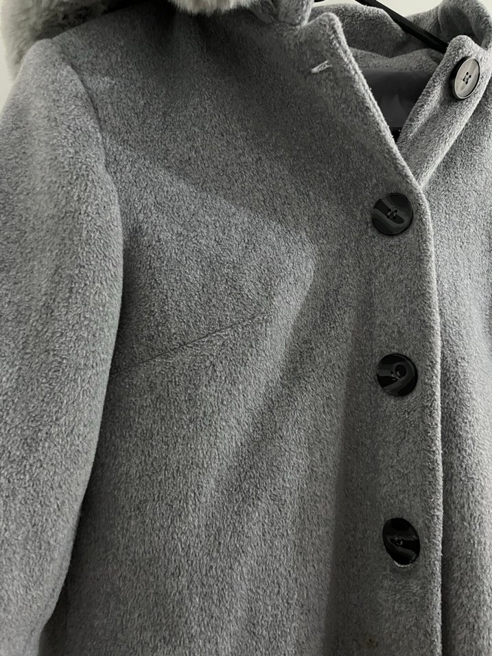 Kapüşonlu Gri Kaban - Görsel 2