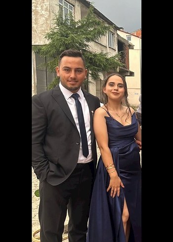 Straplez Yırtmaçlı Midi Siyah Abiye Elbise