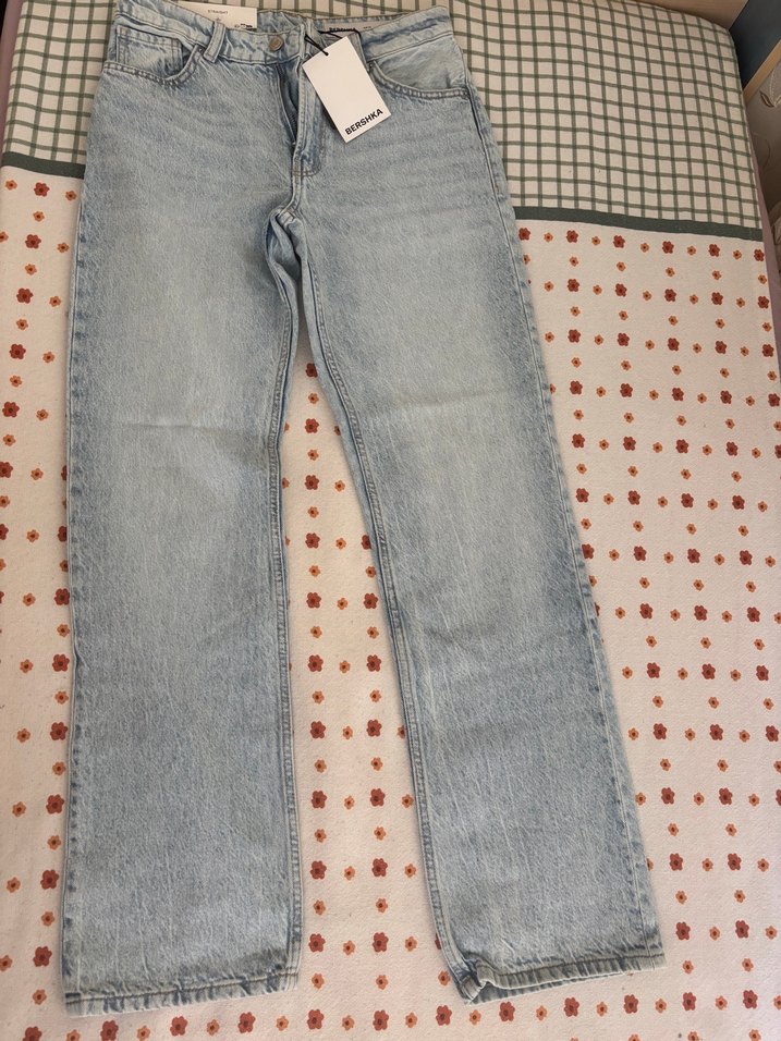 Bershka Açık Mavi Straight Jean — görsel 2/4