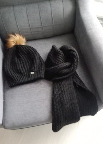 Siyah Örgü Yün kadın Bere ve Atkı Seti - Görsel 5