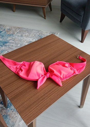 Pembe fiyonklu Askılı Kadın Bikini Üstü - Görsel 2