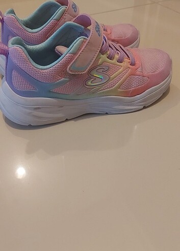 33 Beden pembe Renk Skechers kız çocuk spor ayakkabı 