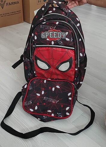 İlkokul erkek çocuk çantası 