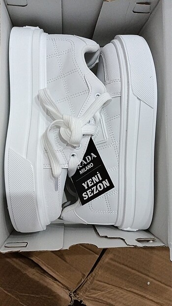 Prada Prada Beyaz Spor Ayakkabı