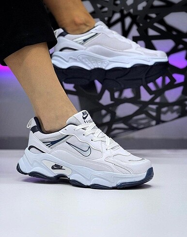 Nike File 990