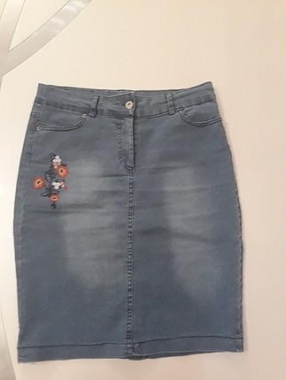 çiçek desenli likralı kot etek