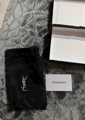 Yves Saint Laurent Kutu - Görsel 4