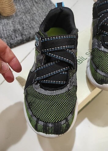 31 Beden Skechers 31 numara ayakkabı