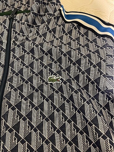 Lacoste hırka