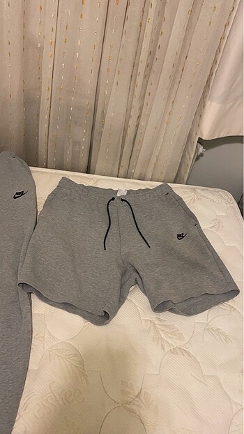 Nike tech şort
