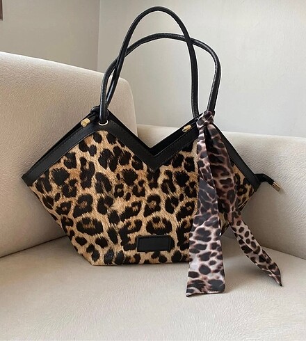  Beden Kanvas leopar çanta