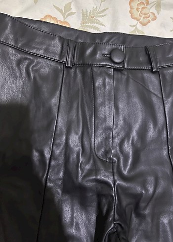 Siyah Deri Kadın Düz Paça Pantolon - Görsel 4