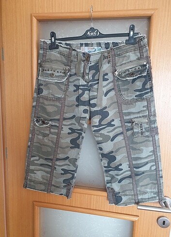 Diğer Kadın Kapri Pantolon