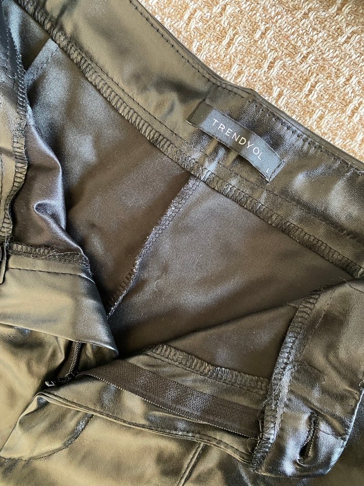 Drapeli Siyah Kadın deri Pantolon - Görsel 3