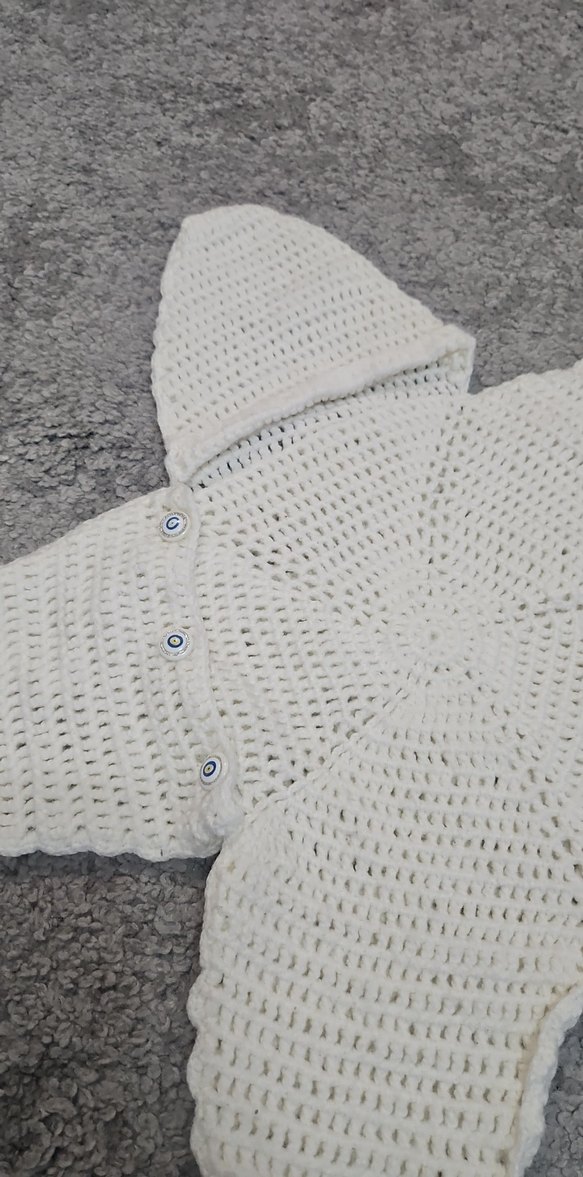 Beyaz İşlemeli Örgü Bebek tulum - Görsel 2