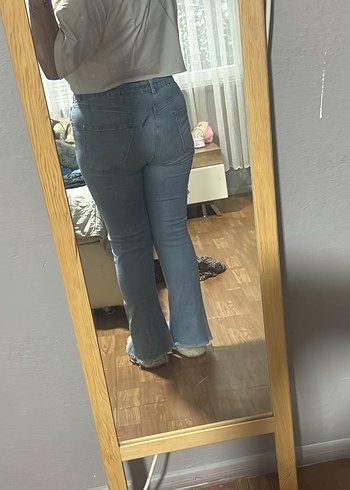 Yırtmaç Detaylı Normal Boy Kadın Kot Pantolon - Görsel 2