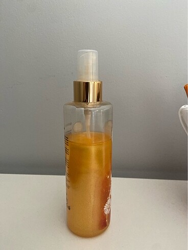 Bee Beauty Işıltılı vücut spreyi