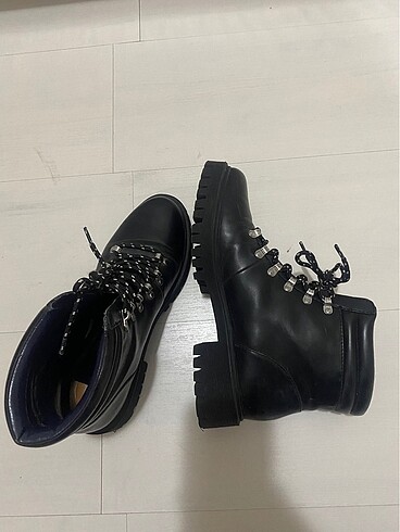 38 Beden Zara bot