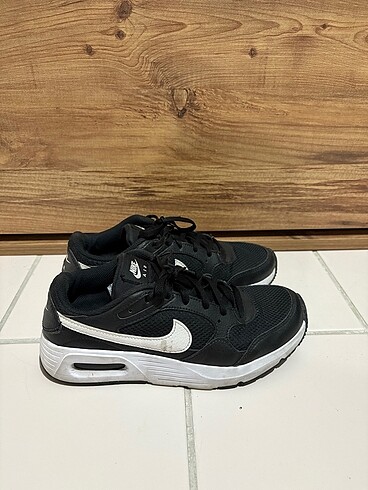 Nike spor ayakkabı