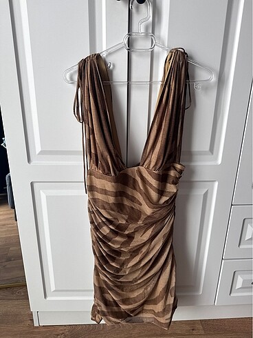 xl Beden Zara desen elbise