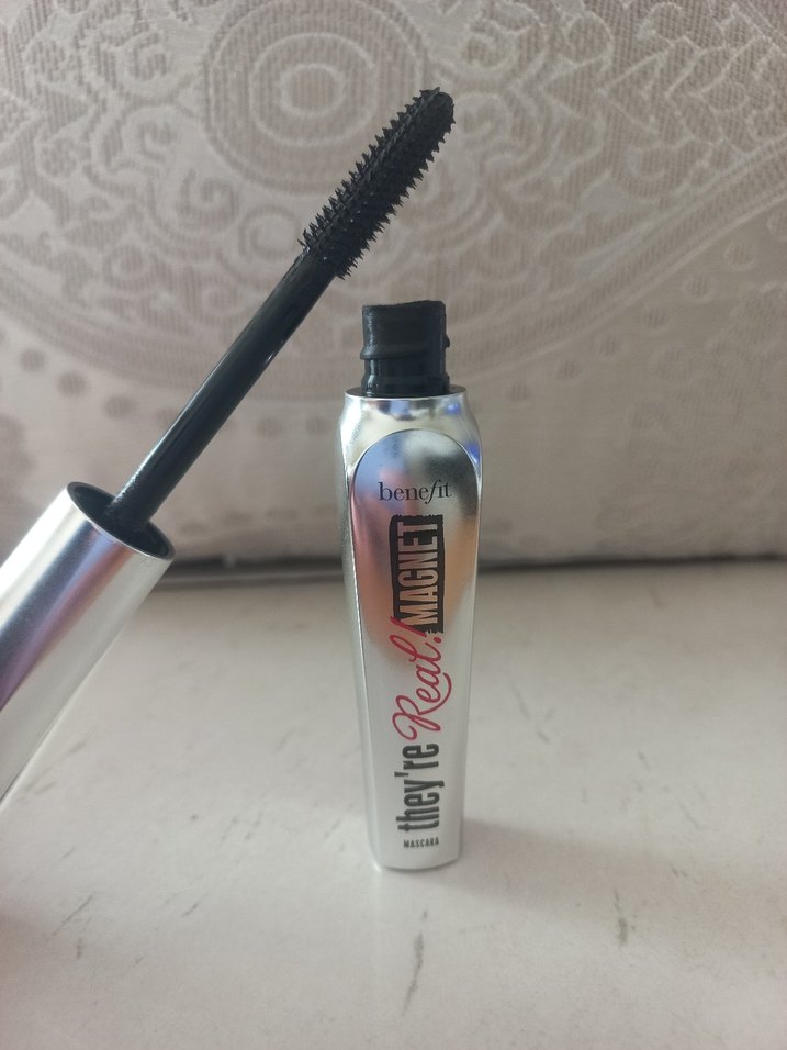 Benefit They're Real Magnet Maskara Bej Parlak - Görsel 2