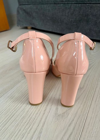 Pembe Rugan Kadın Topuklu Klasik Ayakkabı - Görsel 2