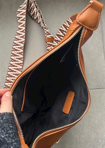 Mavi marka kahverengi omuz çantası - Görsel 3