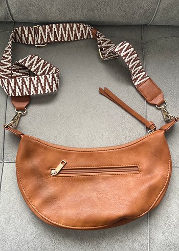 Mavi marka kahverengi omuz çantası - Görsel 2