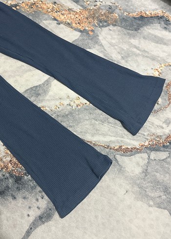 Kadın Mavi Pilili İspanyol Paça Pantolon - Görsel 3