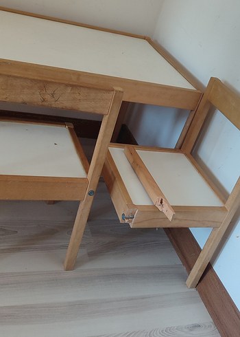 Ikea Beyaz Çocuk Sandalyesi ve Masa Seti