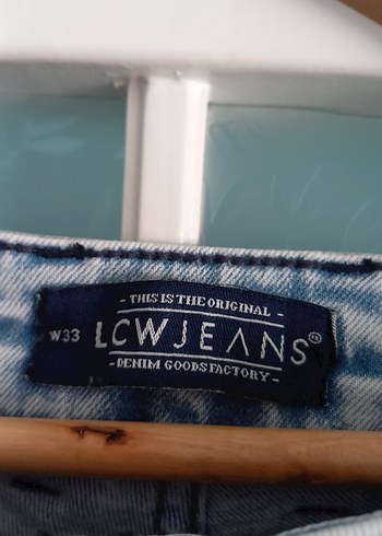 LC Waikiki erkek Batik Desenli Kısa Denim Şort