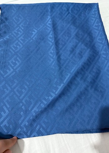 Fendi Mavi Kadın Drape Şal