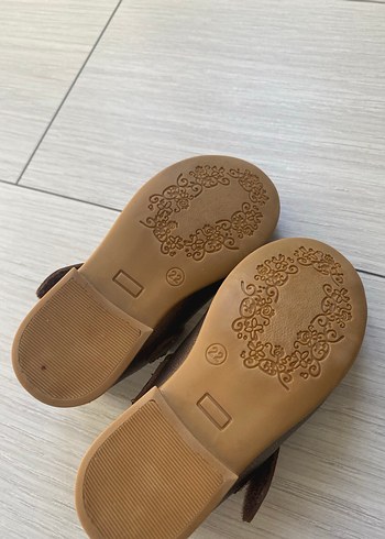 Kahverengi Fiyonk Detaylı Kız Babet - Görsel 4