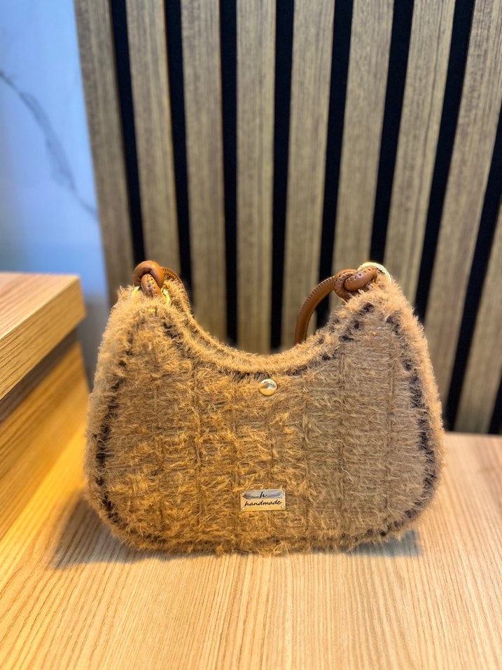 Kürk Detaylı Kahverengi Örgü Kadın Çanta - Görsel 2