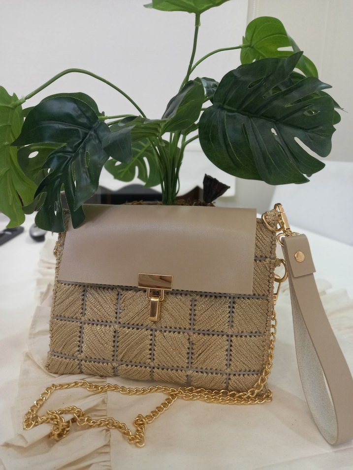 Nakışlı Zincir Detaylı Bej kanvas  Kadın Çanta - Görsel 2