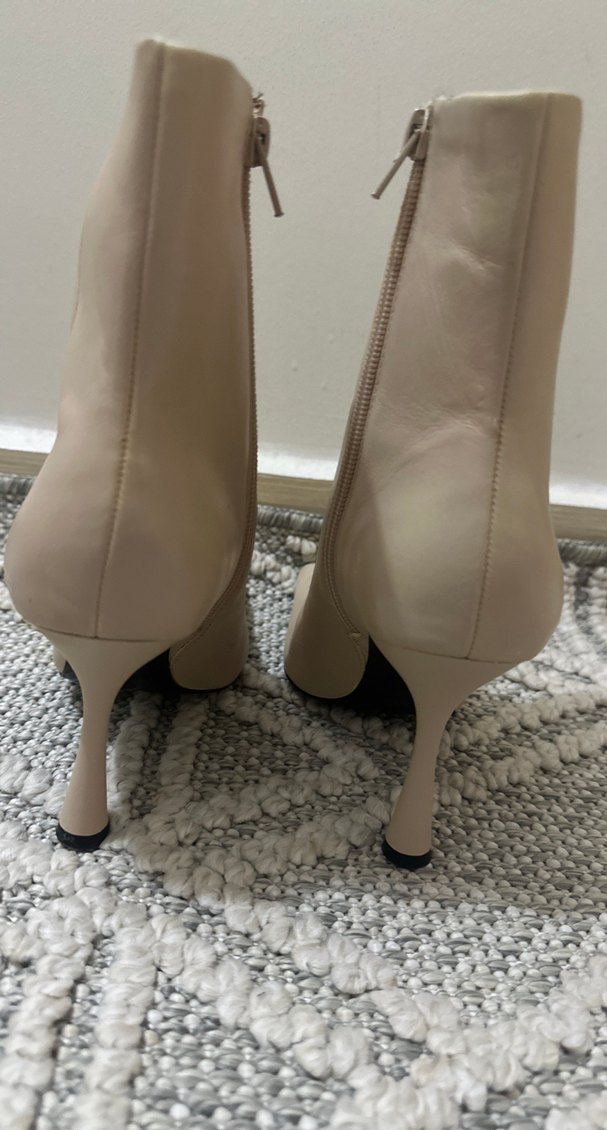 Bej Deri Stiletto Topuklu Kadın Bot - Görsel 3