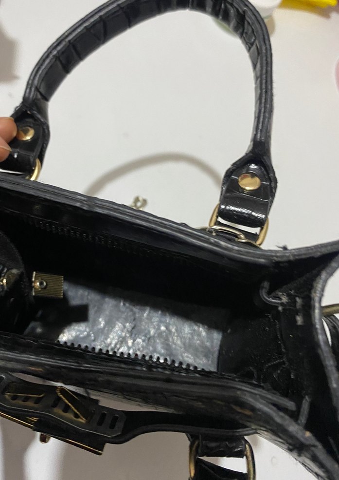 Siyah Yılan Derisi Desenli Kadın Deri Çanta - Görsel 4