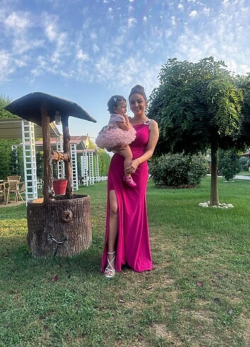 Fuşya tek omuzlu elbise