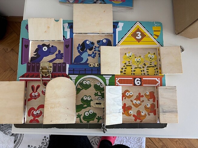  Beden Melissa&Doug ahşap çilingir tahtası