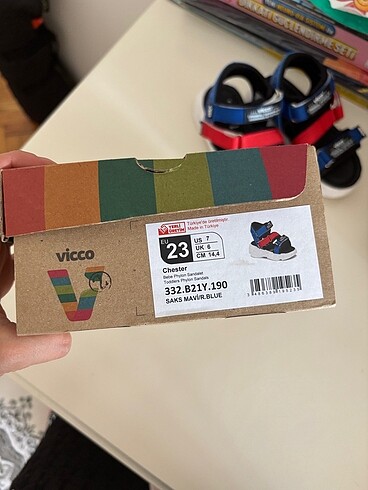 23 Beden siyah Renk Vicco sandalet sıfır 23 no