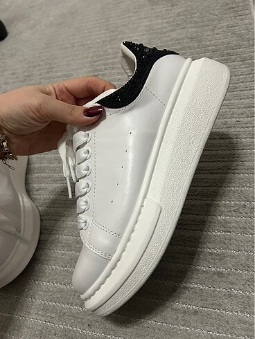 37 Beden Alexander McQueen taşlı model