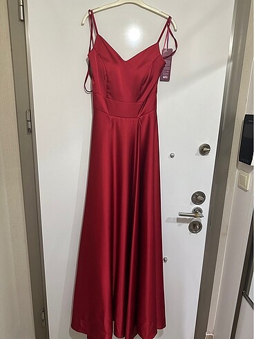 Kırmızı abiye - Görsel 9