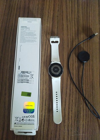 Samsung Beyaz Akilli Saat