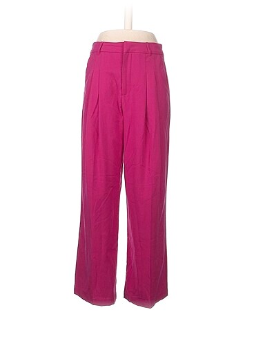 Bershka Kumaş Pantolon %70 İndirimli.