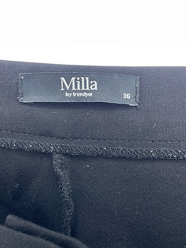 36 Beden siyah Renk Trendyol & Milla Kumaş Pantolon %70 İndirimli.