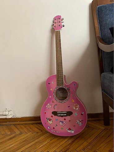 Akustik Gitar
