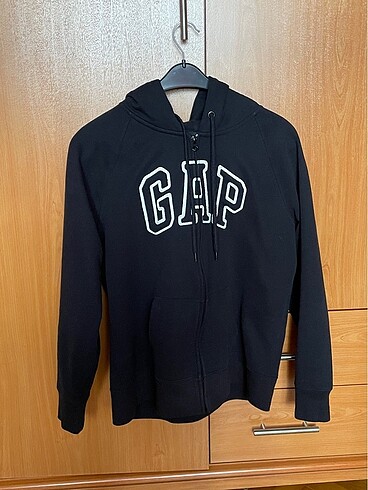GAP kapüşonlu sweatshirt